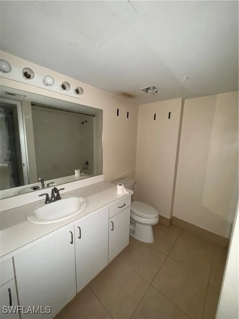 1820 Florida Club Circle Naples FL 34112