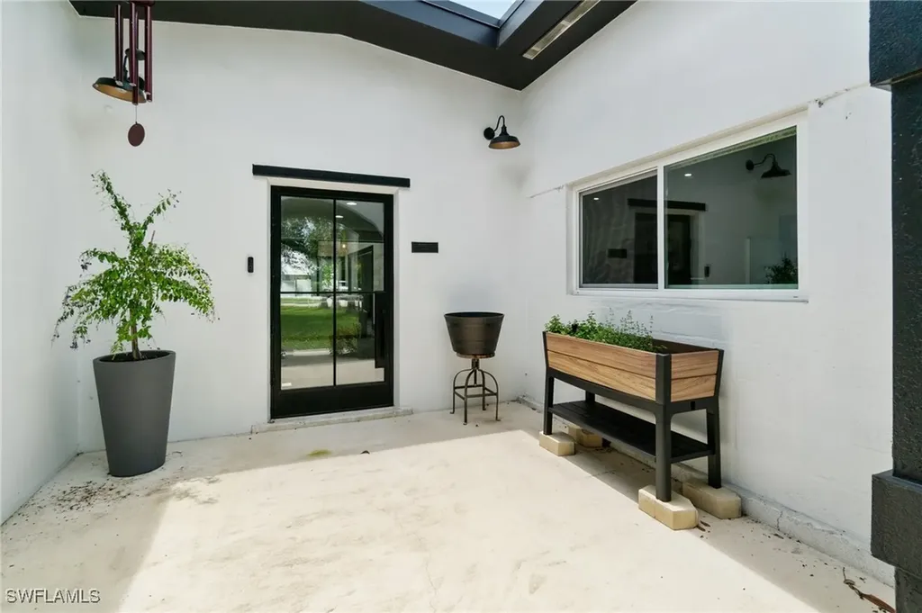 544 Bayside Drive Fort Myers FL 33919