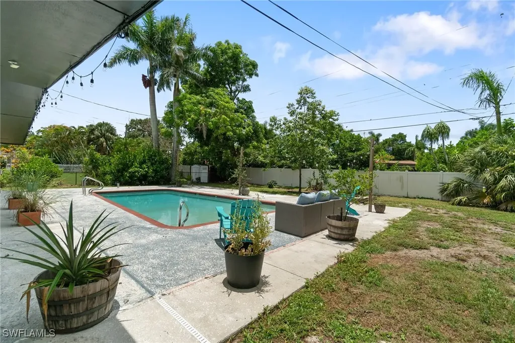 544 Bayside Drive Fort Myers FL 33919