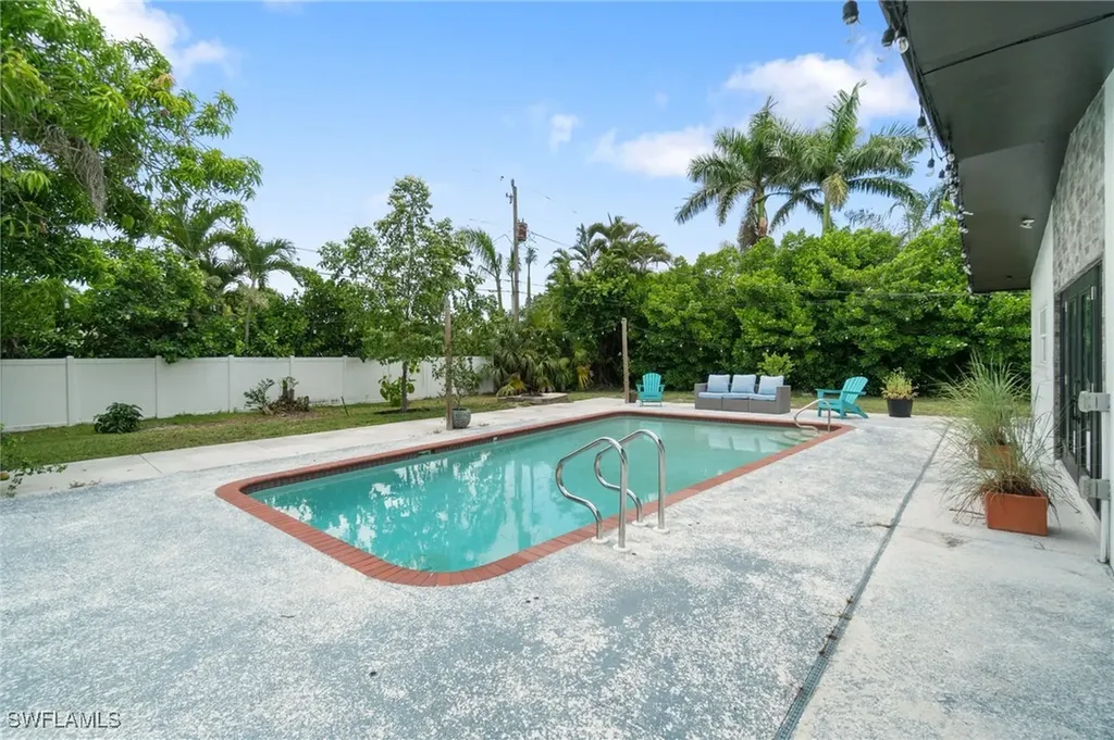 544 Bayside Drive Fort Myers FL 33919