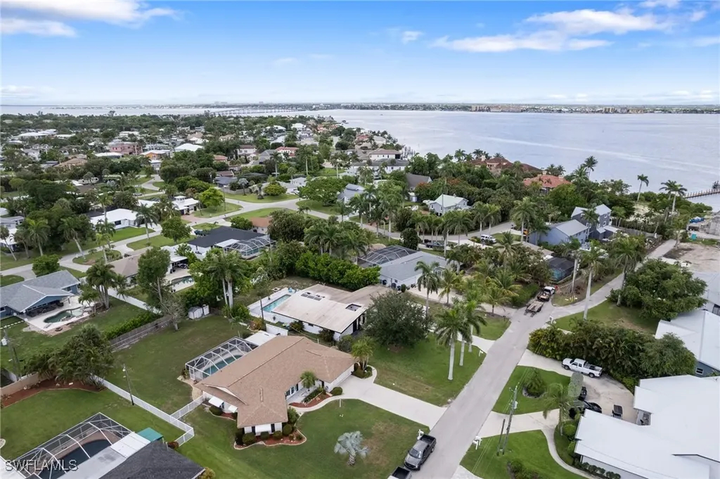 544 Bayside Drive Fort Myers FL 33919