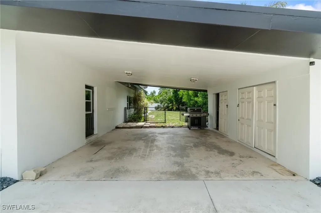 544 Bayside Drive Fort Myers FL 33919