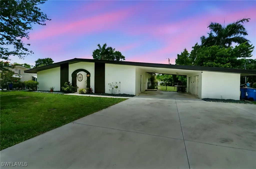 544 Bayside Drive Fort Myers FL 33919