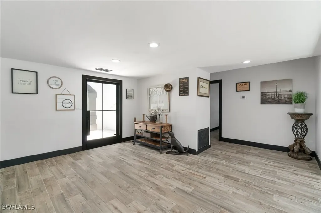 544 Bayside Drive Fort Myers FL 33919