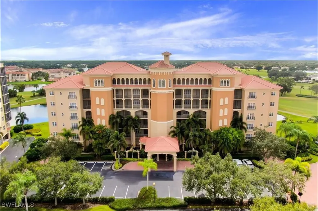 570 El Camino Real Naples FL 34119