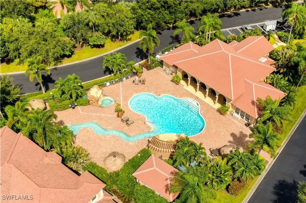 570 El Camino Real Naples FL 34119