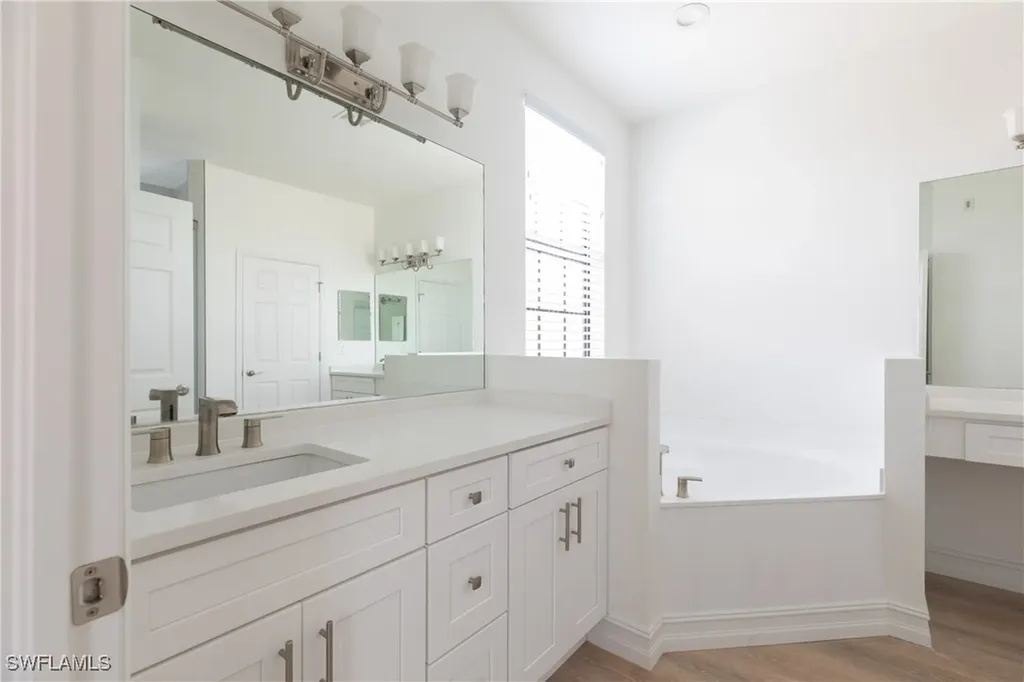 15618 Summit Place Circle Naples FL 34119