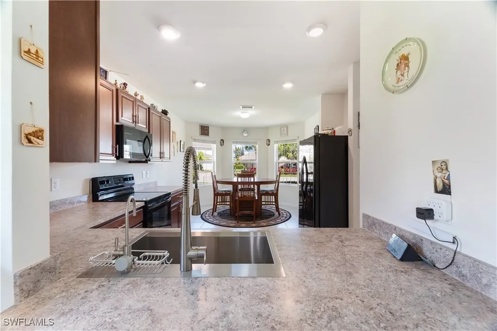 10353 Silver Pond Lane Lehigh Acres FL 33936