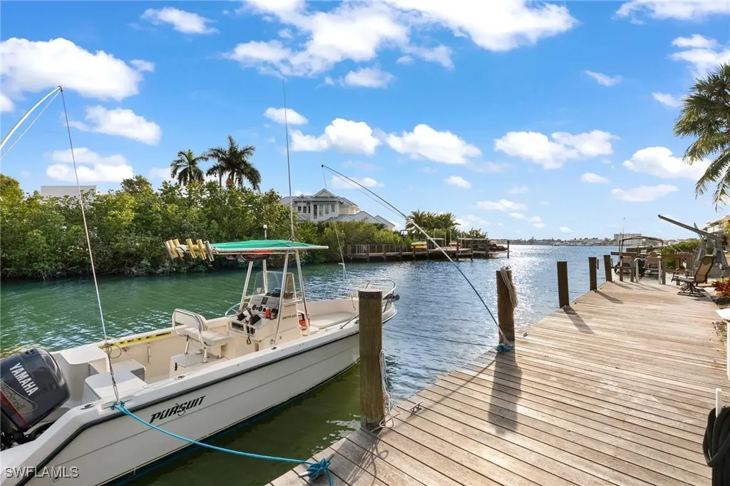 1360 Chesapeake Avenue Naples FL 34102