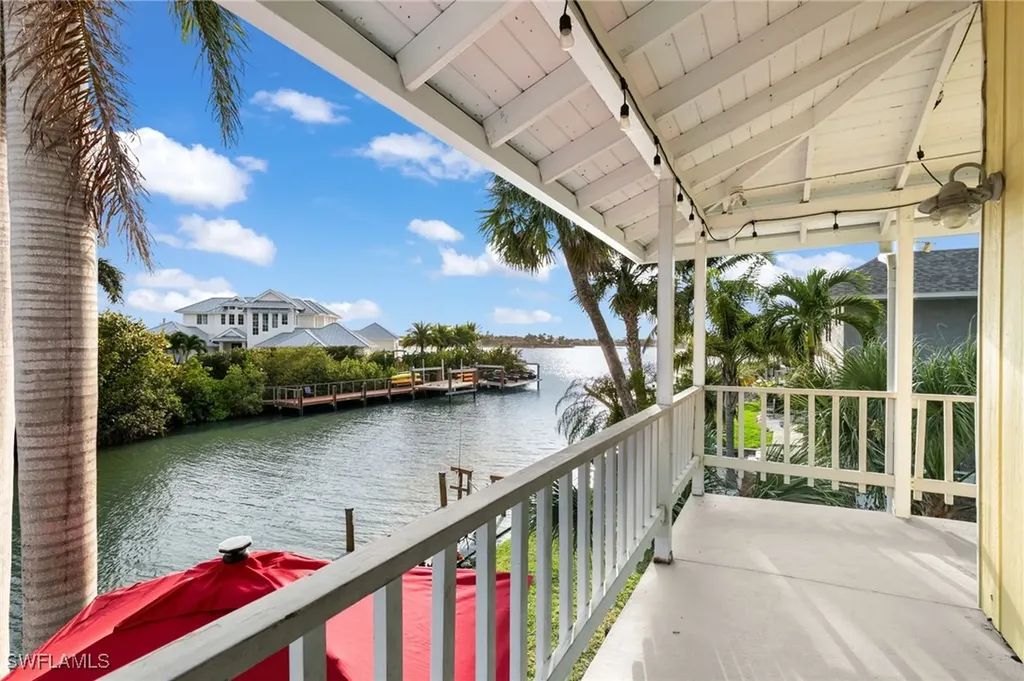 1360 Chesapeake Avenue Naples FL 34102