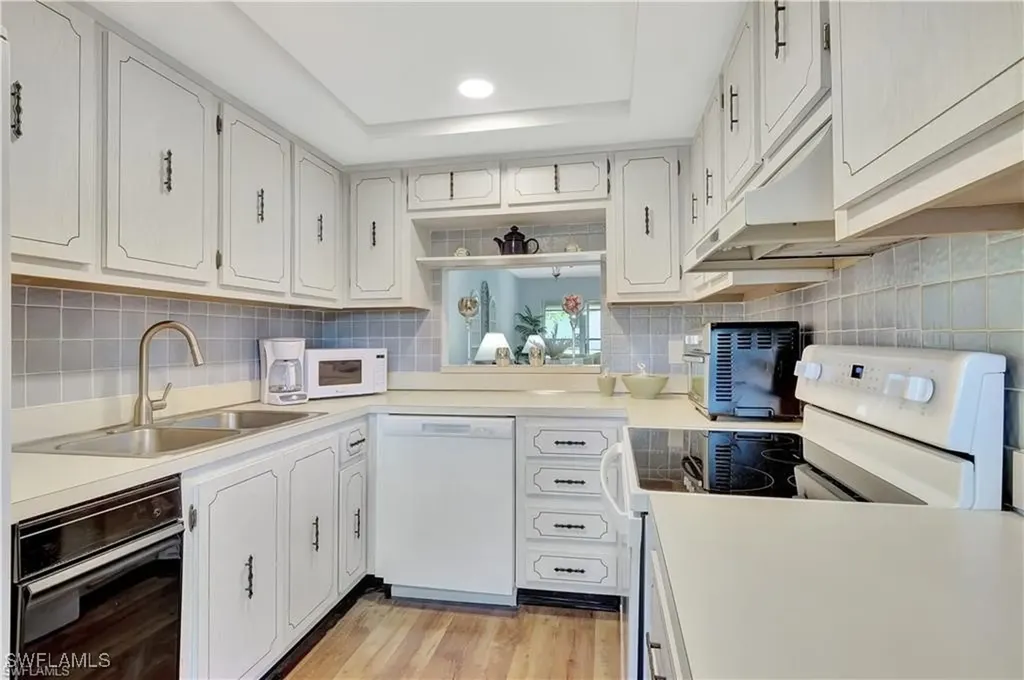 360 Charlemagne Boulevard Naples FL 34112