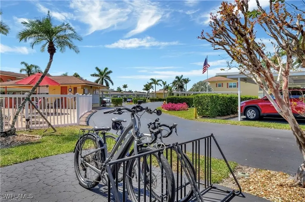 360 Charlemagne Boulevard Naples FL 34112