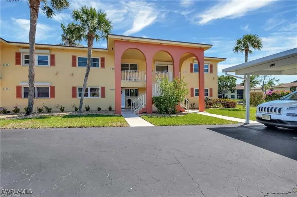 360 Charlemagne Boulevard Naples FL 34112