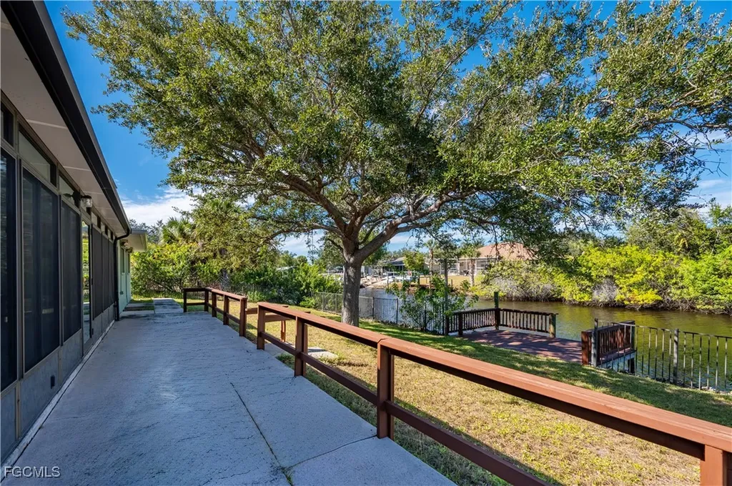 17356 Gulfspray Circle Port Charlotte FL 33948