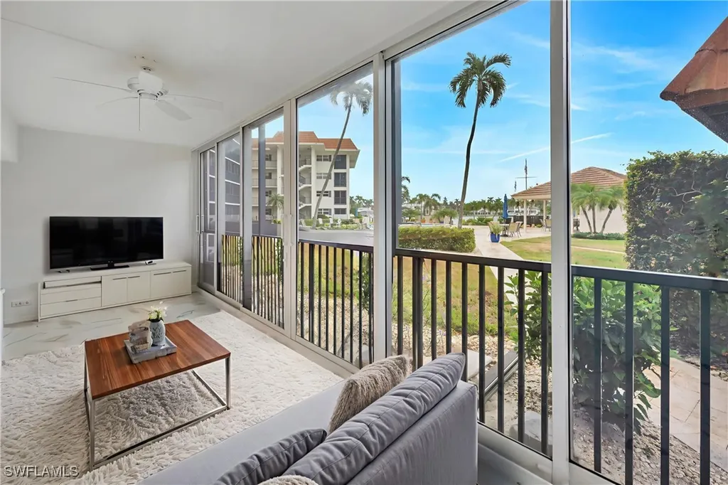 222 Harbour Drive Naples FL 34103