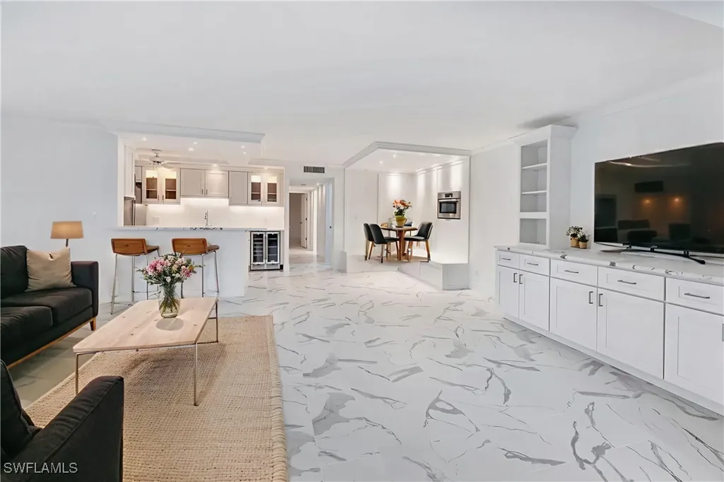 222 Harbour Drive Naples FL 34103