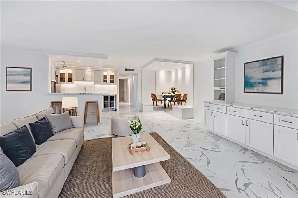 222 Harbour Drive Naples FL 34103