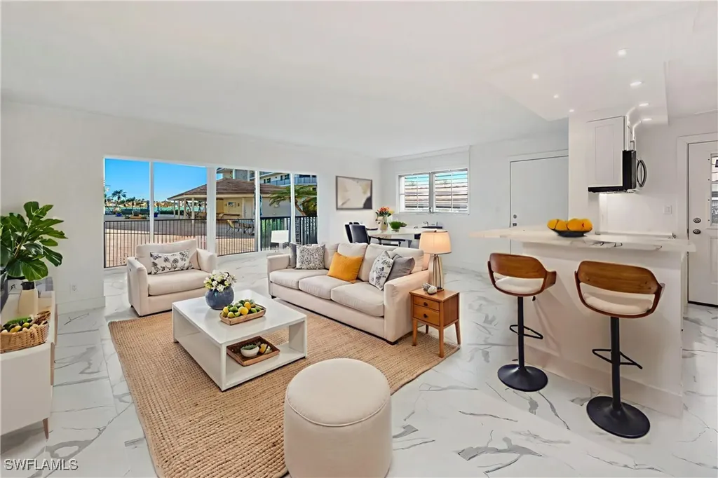 222 Harbour Drive Naples FL 34103