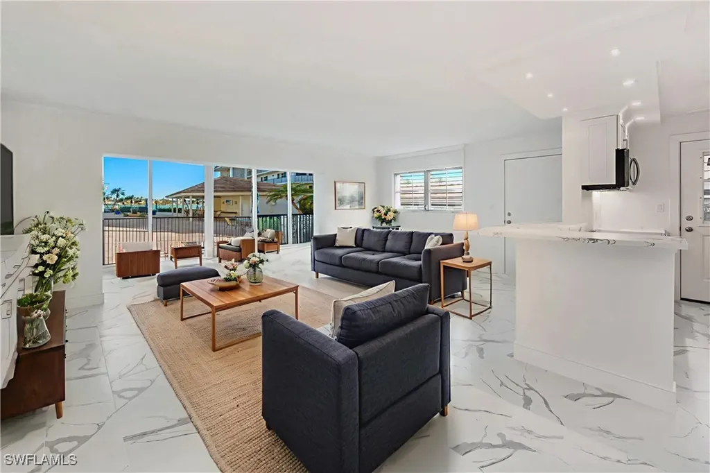 222 Harbour Drive Naples FL 34103