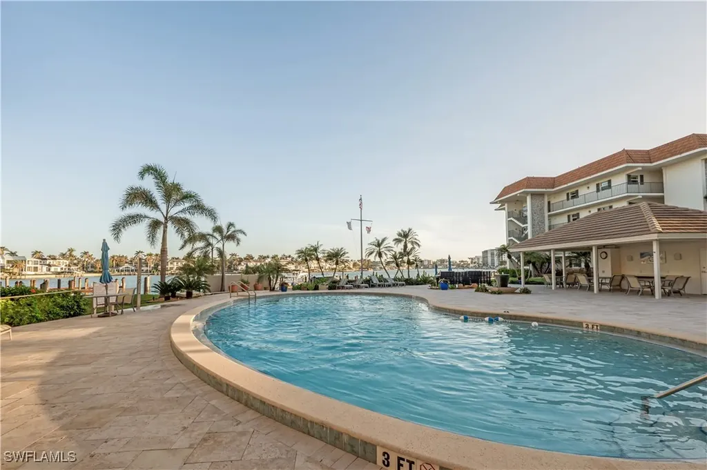 222 Harbour Drive Naples FL 34103