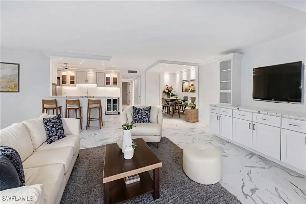 222 Harbour Drive Naples FL 34103