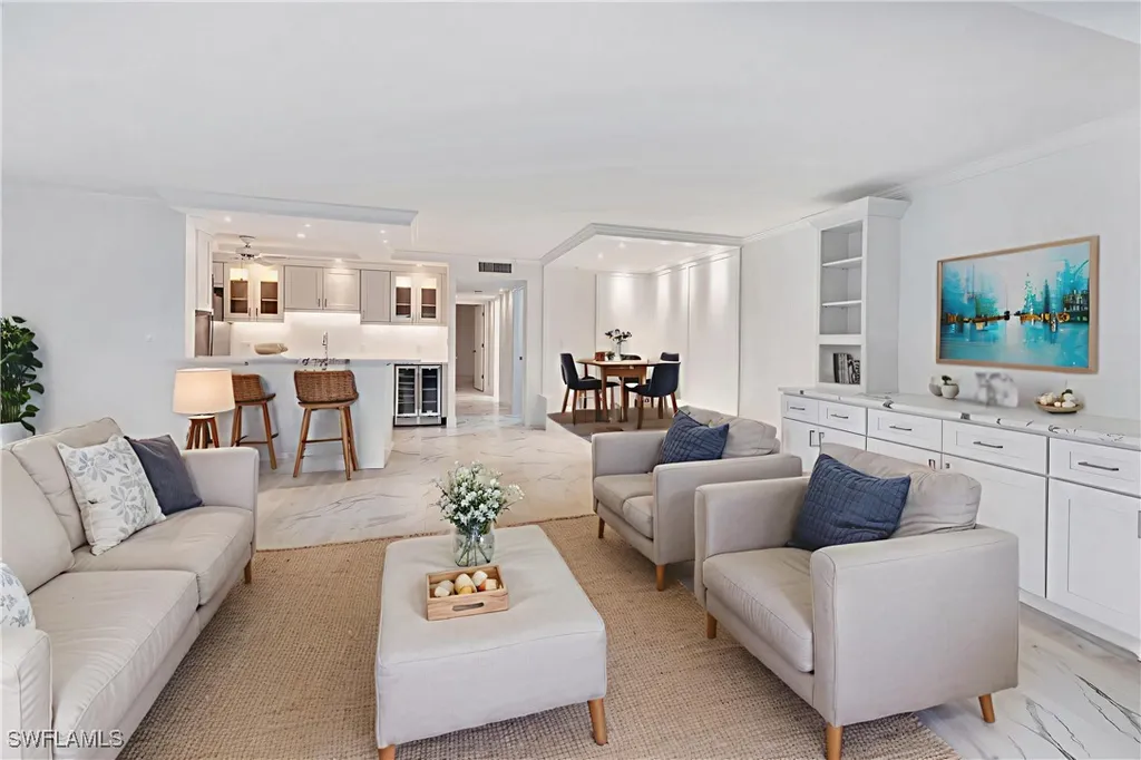 222 Harbour Drive Naples FL 34103