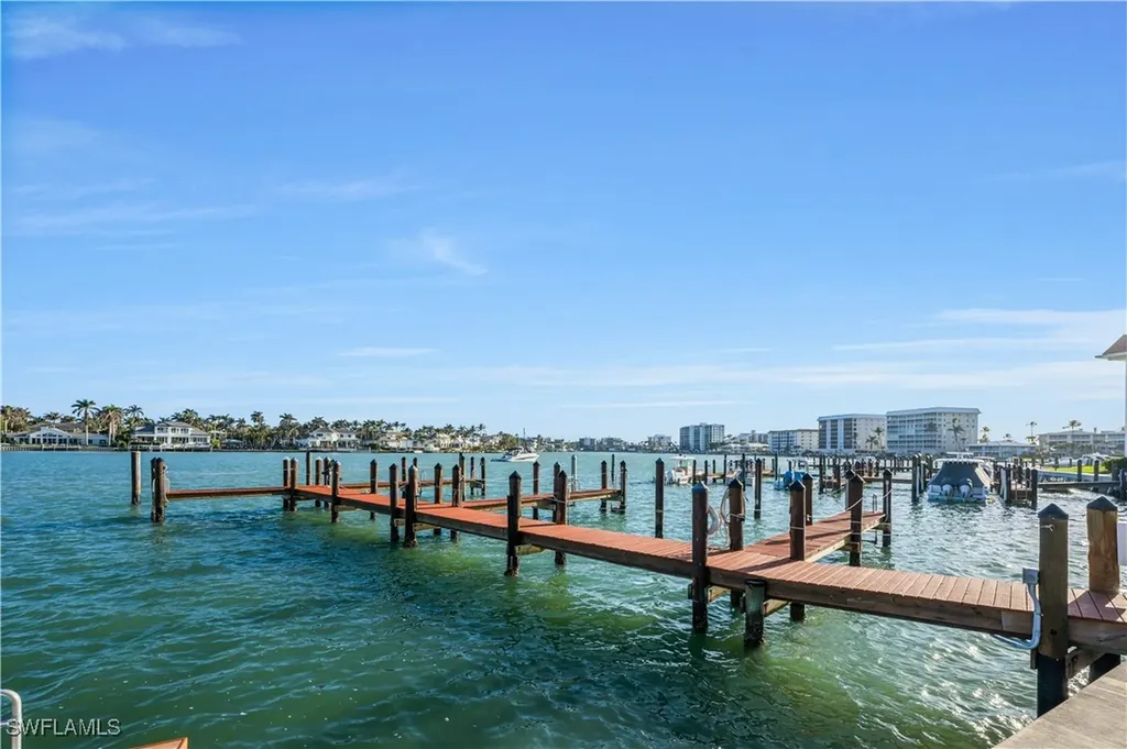 222 Harbour Drive Naples FL 34103