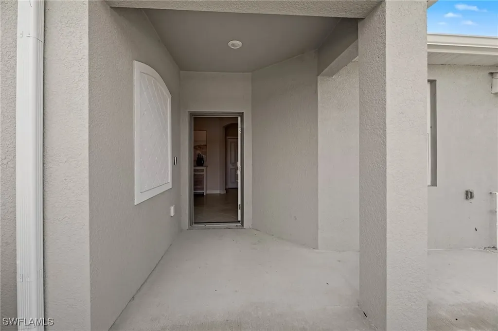 9051 Leatherwood Loop Lehigh Acres FL 33936
