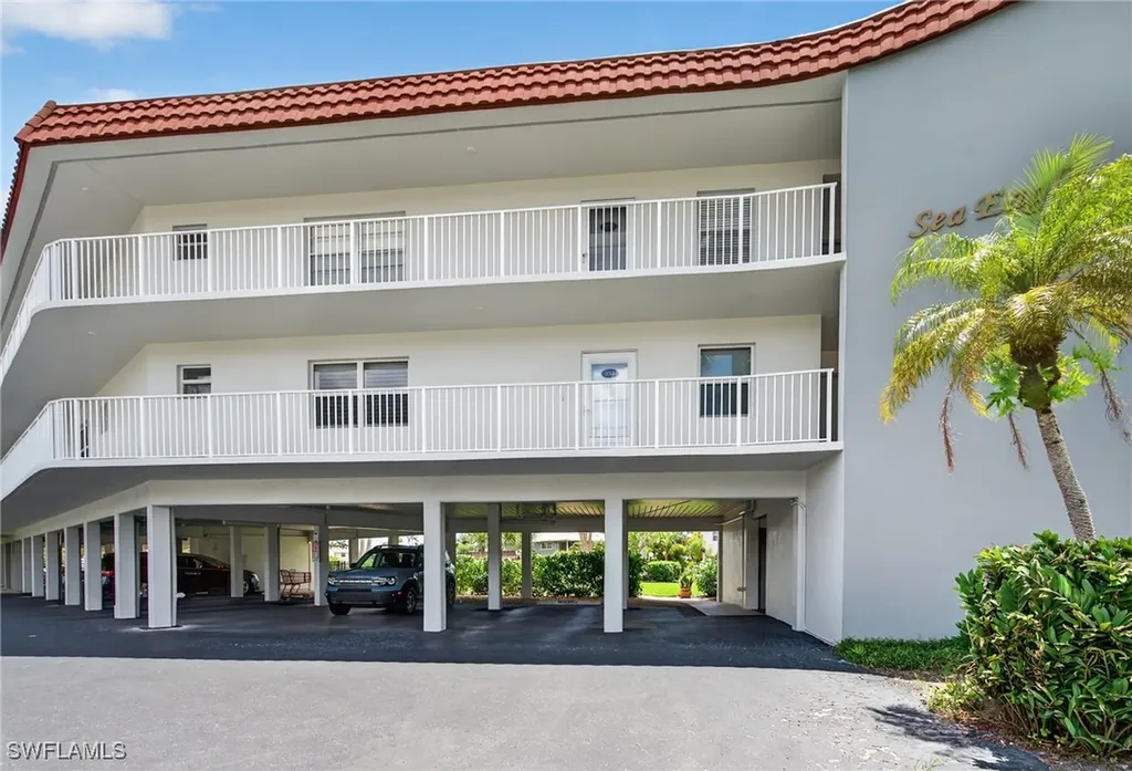 1666 Osprey Avenue Naples FL 34102