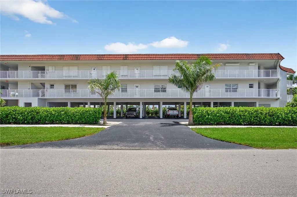 1666 Osprey Avenue Naples FL 34102