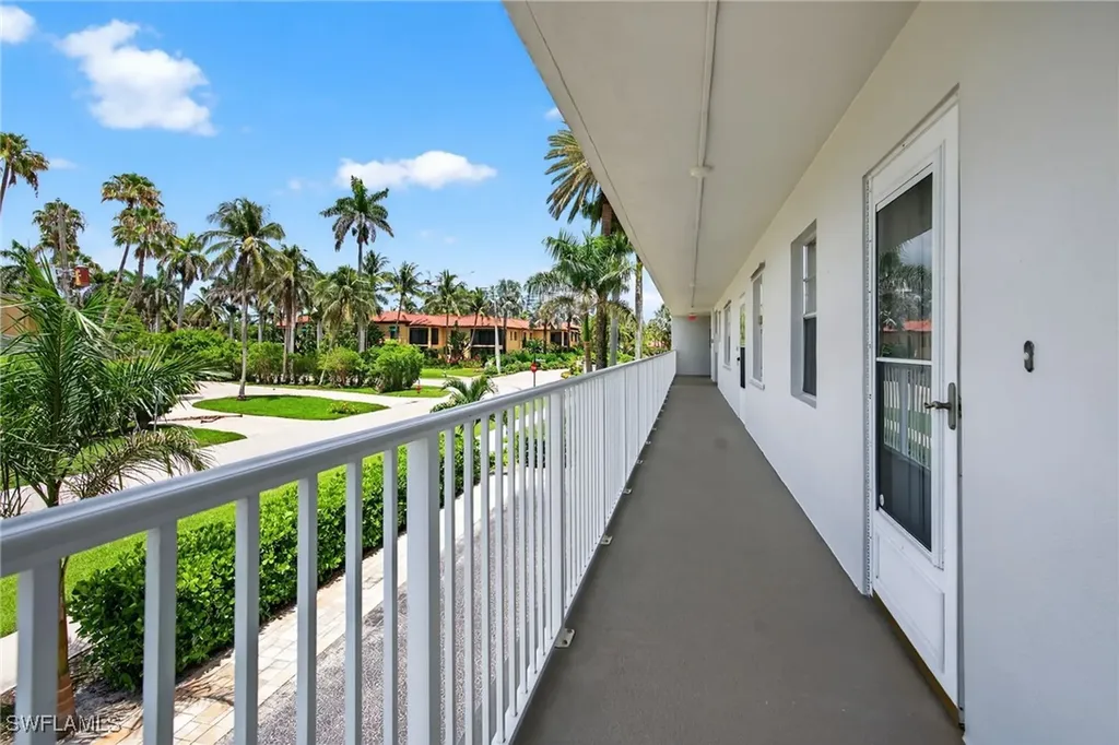 1666 Osprey Avenue Naples FL 34102