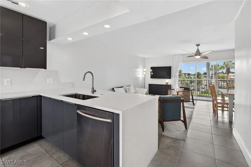 1666 Osprey Avenue Naples FL 34102