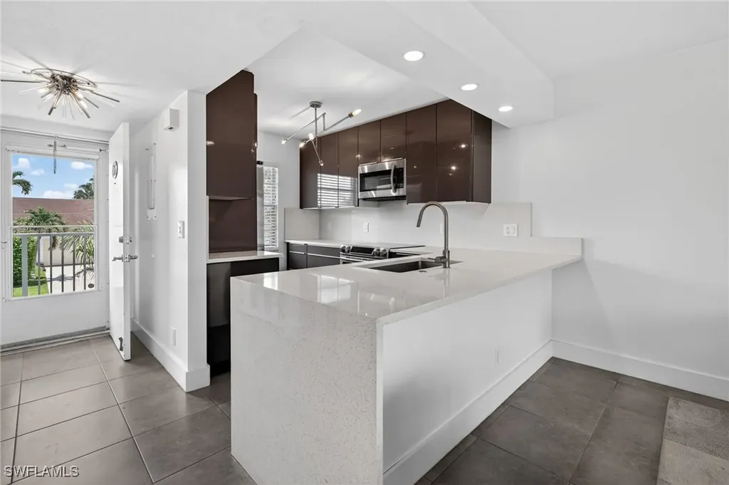 1666 Osprey Avenue Naples FL 34102