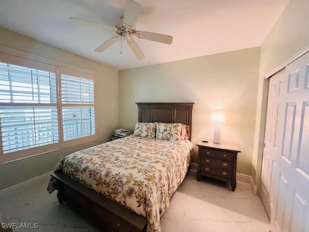 425 Cove Tower Drive Naples FL 34110
