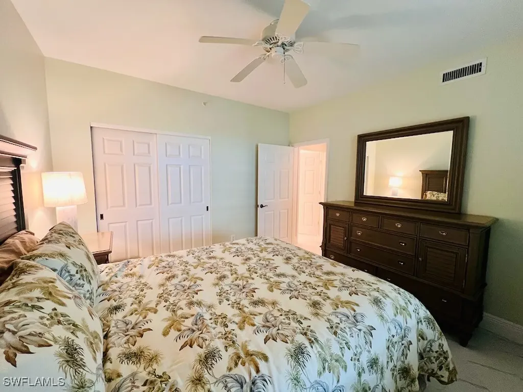 425 Cove Tower Drive Naples FL 34110
