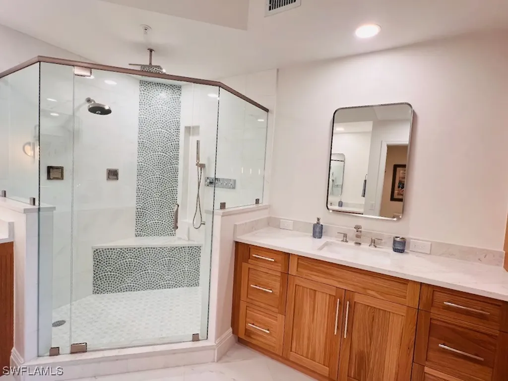 425 Cove Tower Drive Naples FL 34110