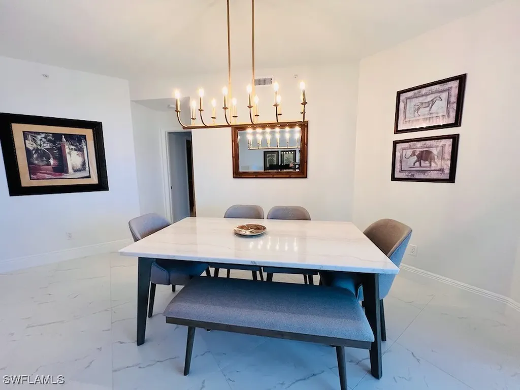 425 Cove Tower Drive Naples FL 34110