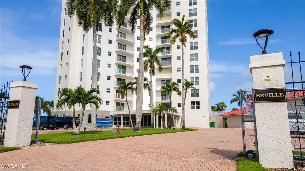 10701 Gulf Shore Drive Naples FL 34108