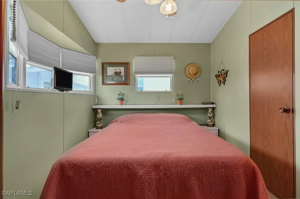 3213 Debbie Lane Bonita Springs FL 34134