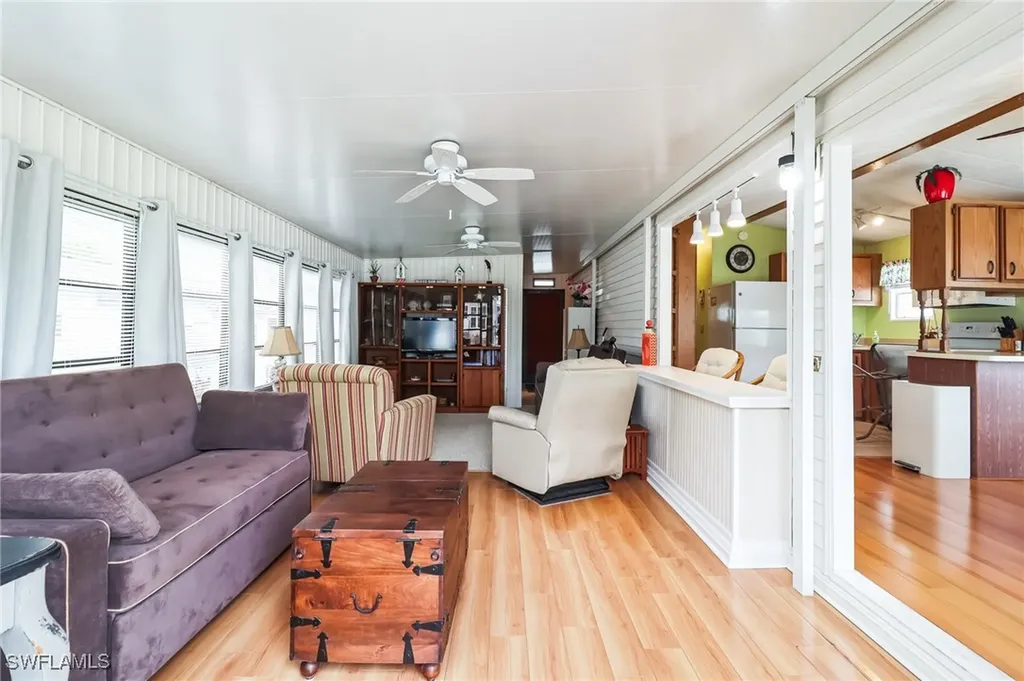 3213 Debbie Lane Bonita Springs FL 34134