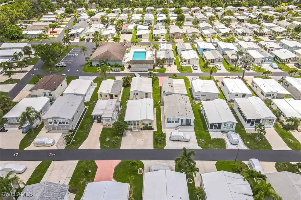 3213 Debbie Lane Bonita Springs FL 34134