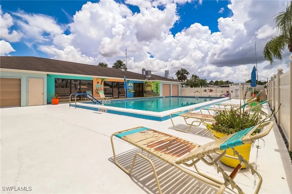 3213 Debbie Lane Bonita Springs FL 34134