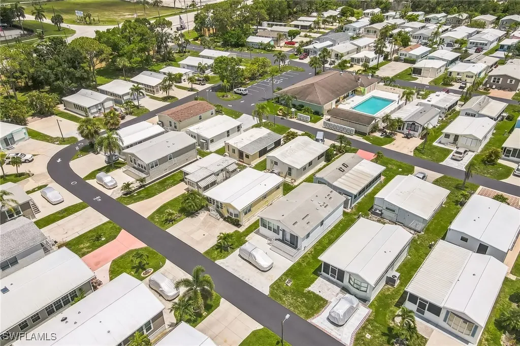 3213 Debbie Lane Bonita Springs FL 34134