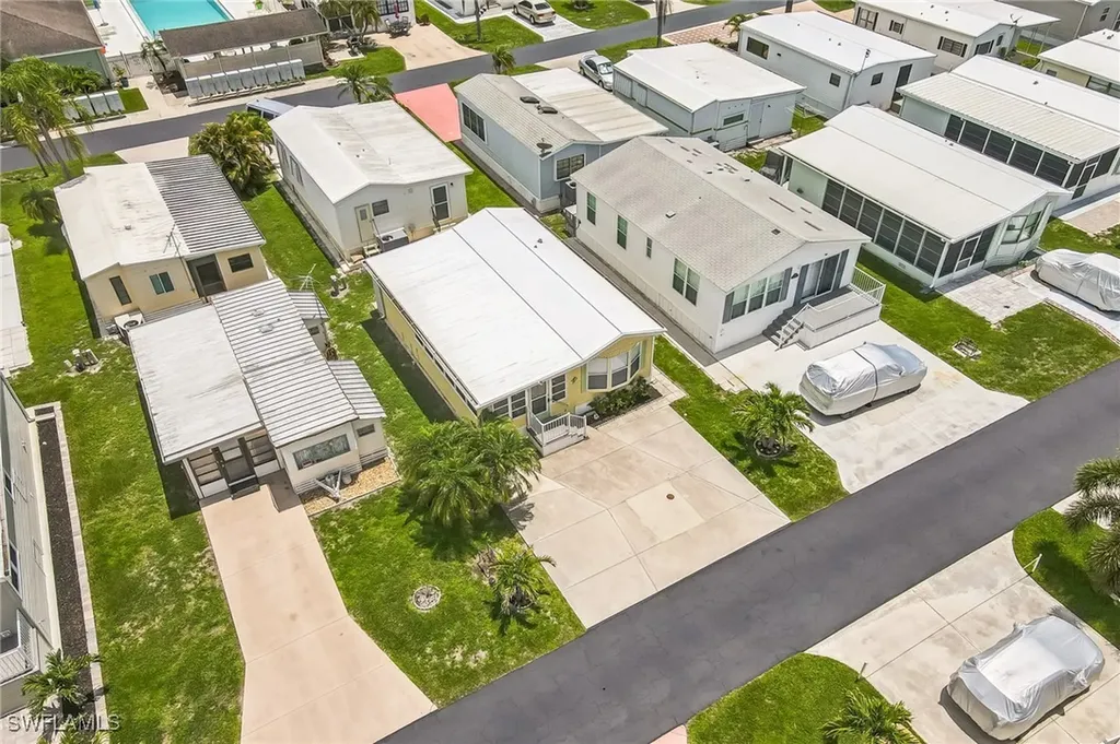 3213 Debbie Lane Bonita Springs FL 34134