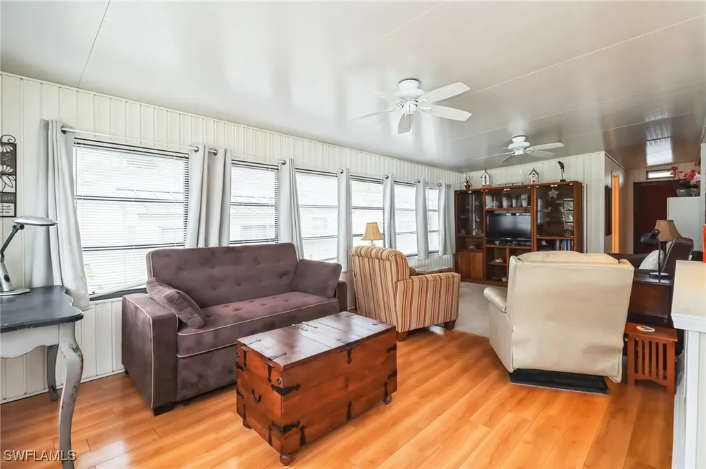 3213 Debbie Lane Bonita Springs FL 34134