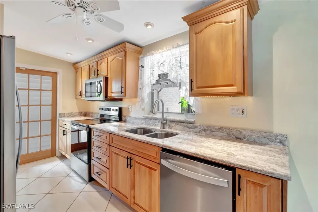 2160 Harbor Lane Naples FL 34104