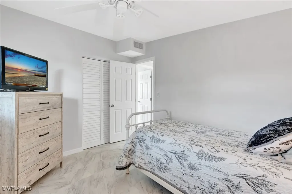 2160 Harbor Lane Naples FL 34104