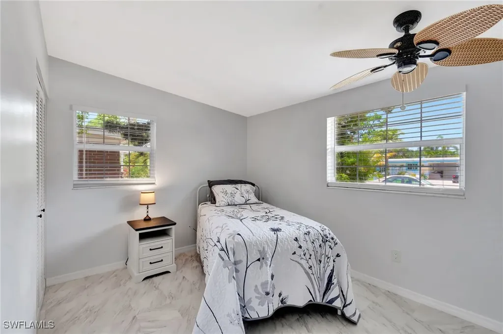 2160 Harbor Lane Naples FL 34104