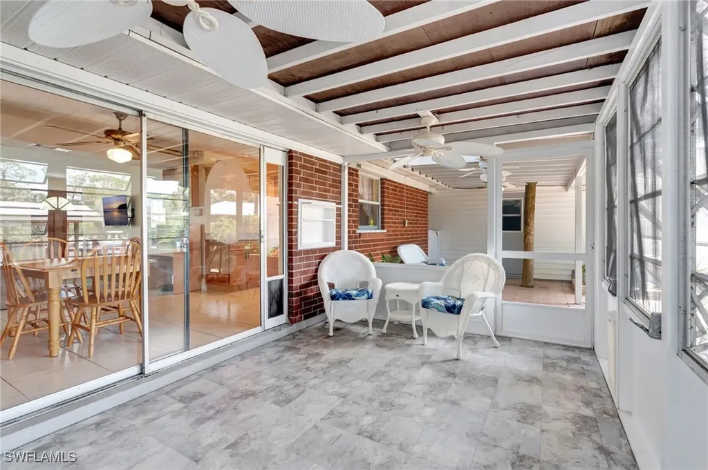 2160 Harbor Lane Naples FL 34104