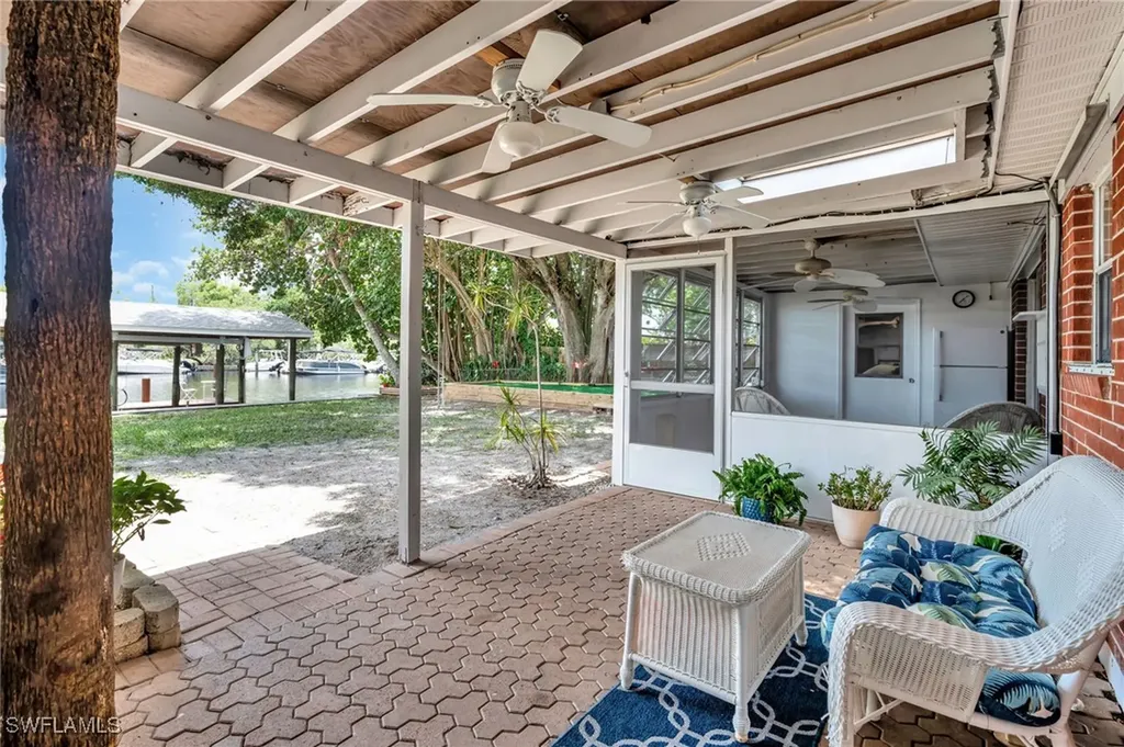 2160 Harbor Lane Naples FL 34104